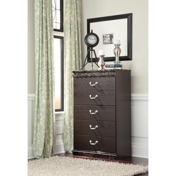 Signature Designs by Ashley Vachel Dark Brown 2 drawer Nightstand