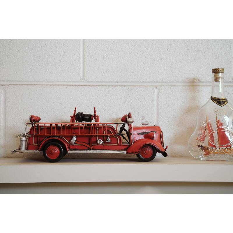 1938 Red Fire Engine Ford 1:40 Scale Model Truck