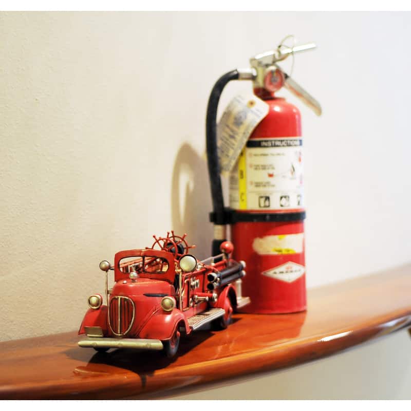 1938 Red Fire Engine Ford 1:40 Scale Model Truck