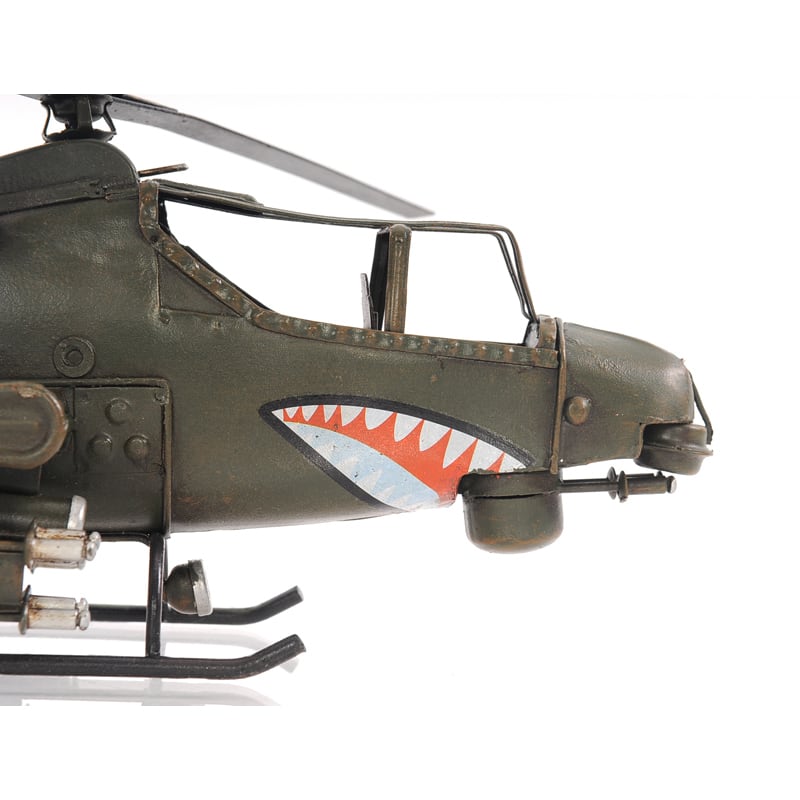 1960s US Attack Helicopter 1:46