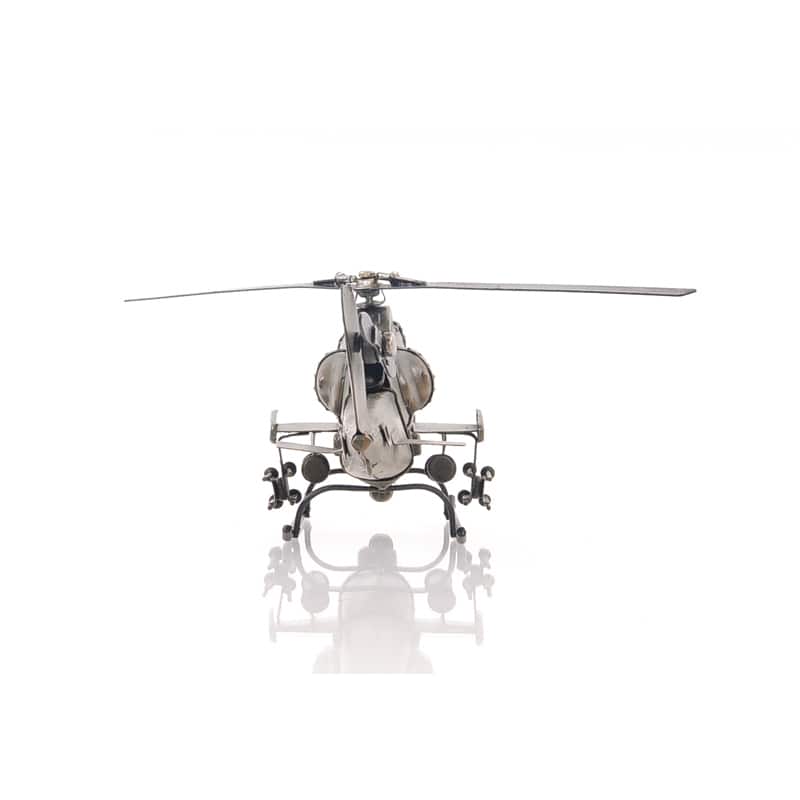 1960s US Attack Helicopter 1:46
