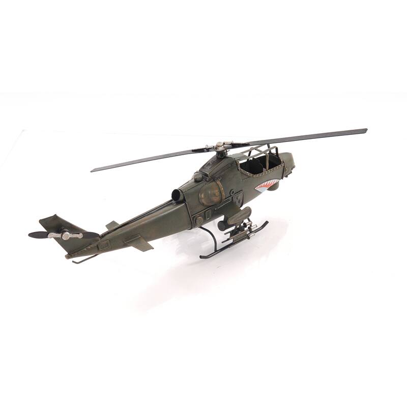 1960s US Attack Helicopter 1:46