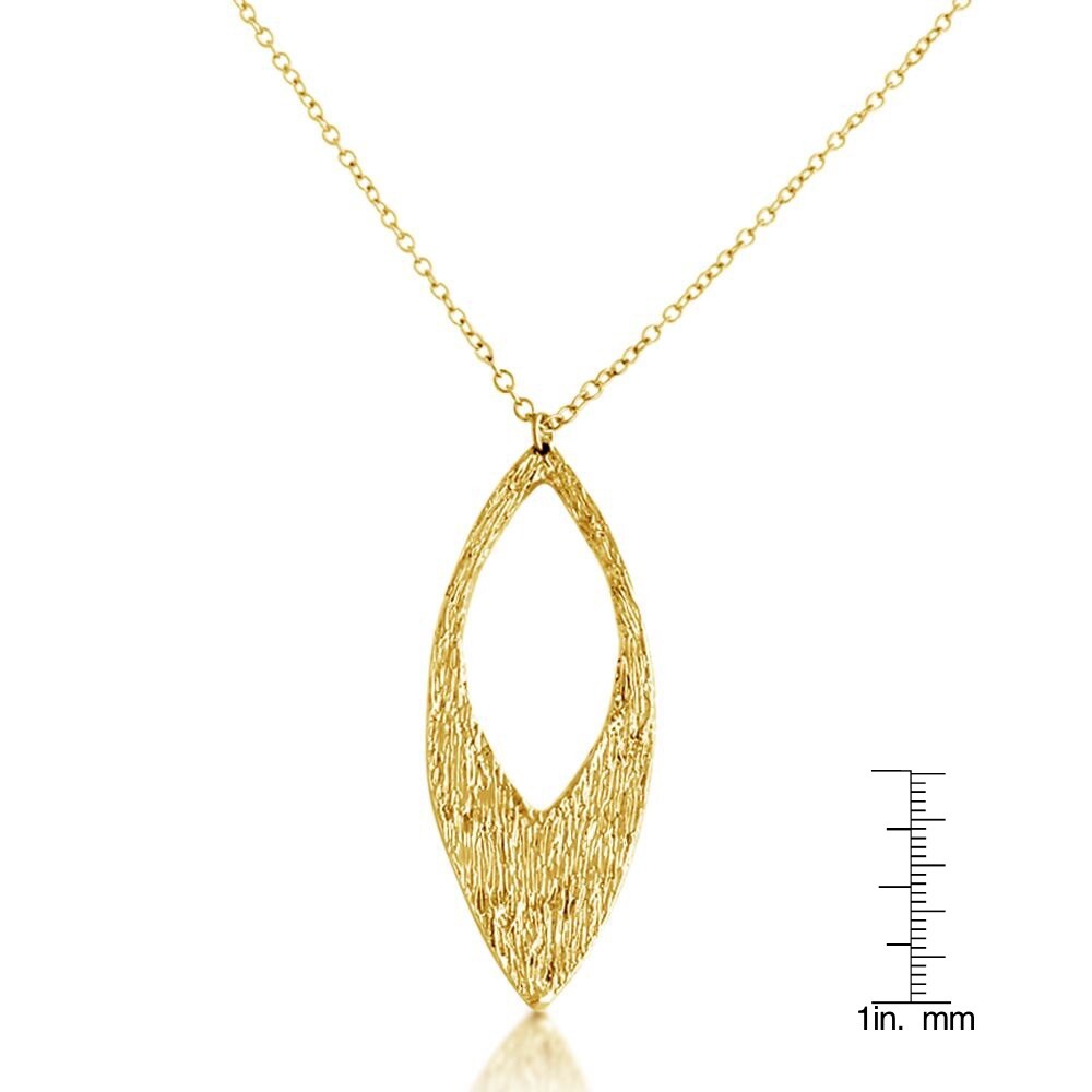 Textured Eye Shape Leaf Pendant Necklace