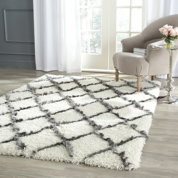 Safavieh Moroccan Shag Ivory/ Grey Trellis Rug - 5'1 x 7'6