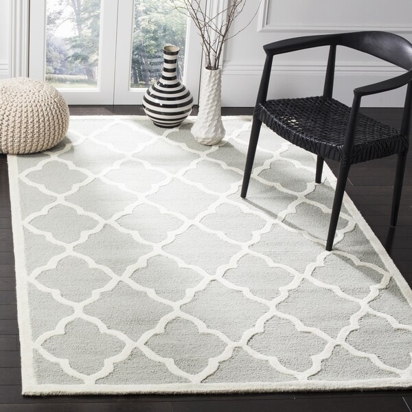 Safavieh Handmade Moroccan Cambridge Light Grey/ Ivory Wool Rug - 8' x 10'