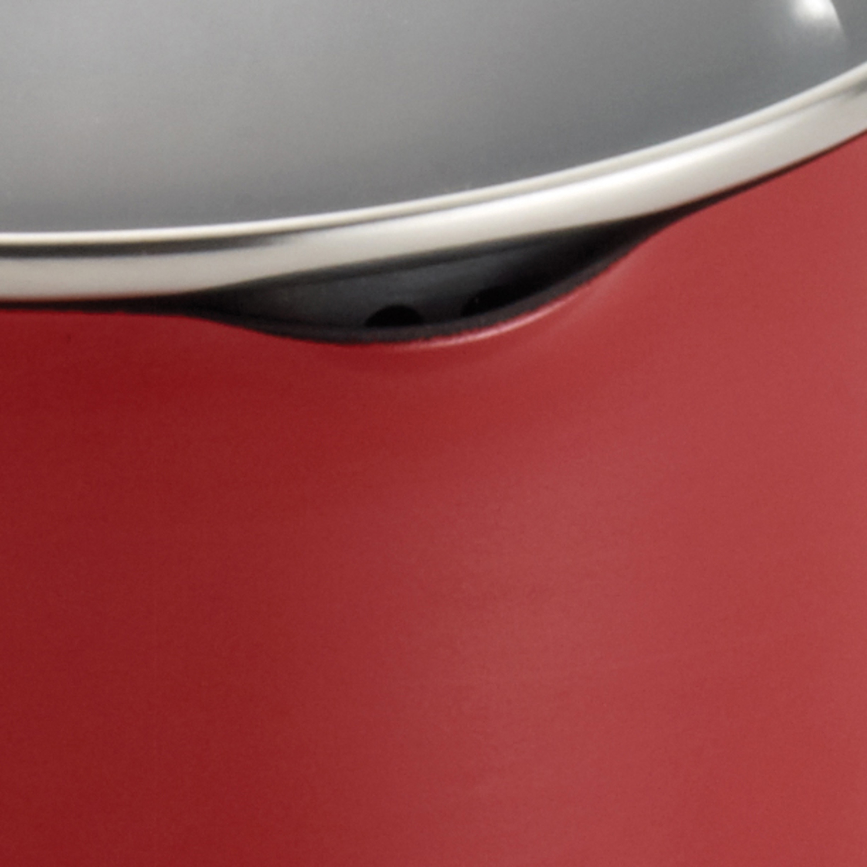 https://ak1.ostkcdn.com/images/products/9206710/Circulon-Genesis-Red-Aluminum-Nonstick-3-quart-Covered-Straining-Saucepan-73e2cc3a-f901-4027-a034-5b2f406da2b1.jpg