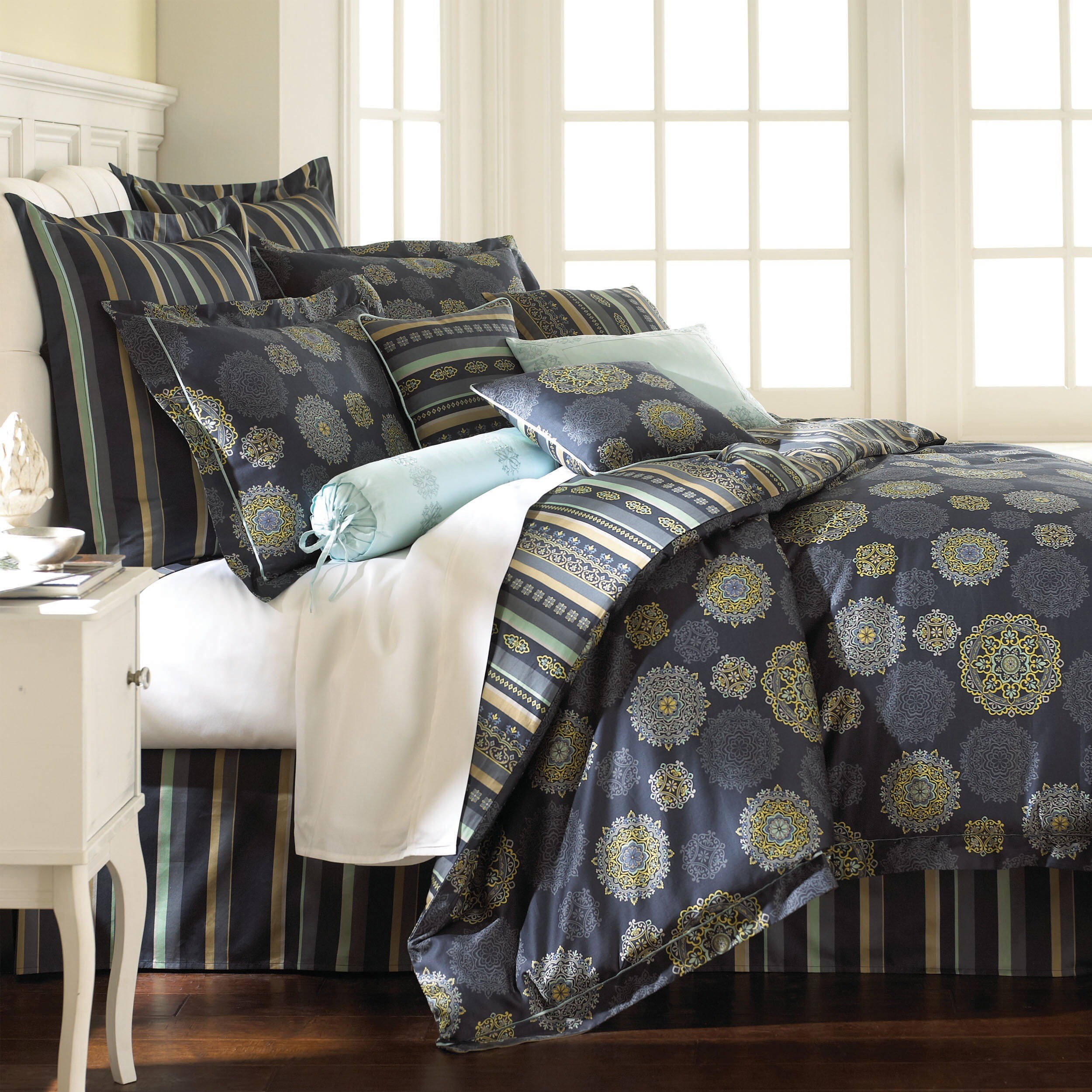 Shop Amraupur Overseas Starry Night Blue Floral 8 Piece Comforter