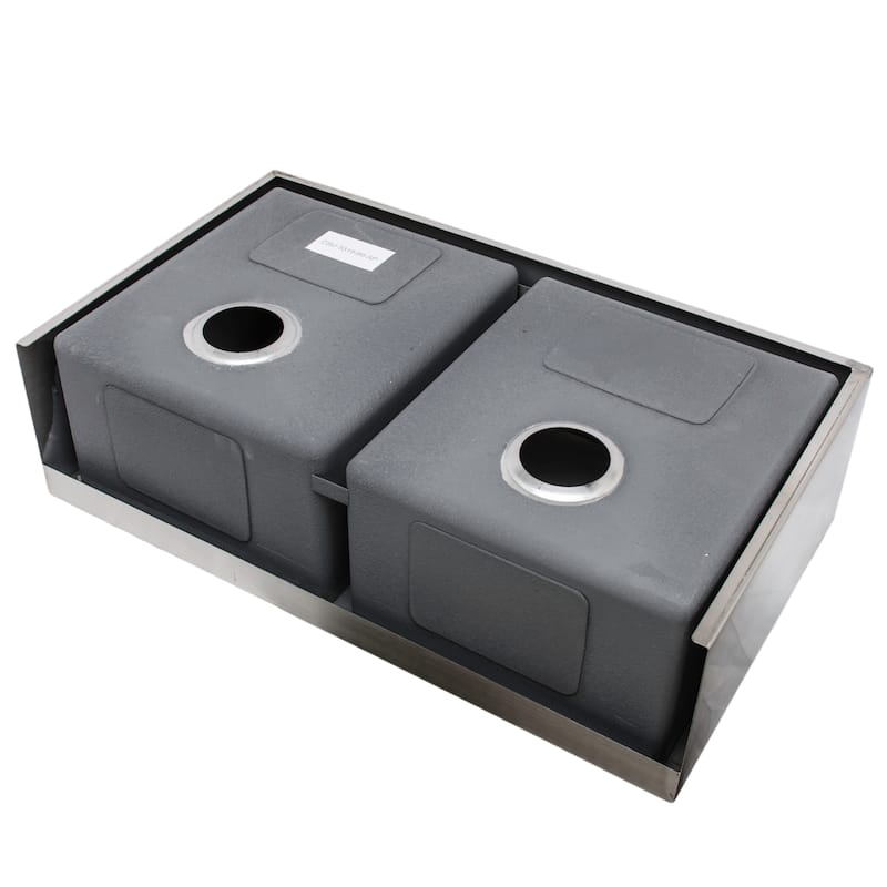 Wells Sinkware 33-inch 16-gauge Undermount 50-50 Farmhouse Apron Front Double Bowl Stainless Steel Kitchen Sink