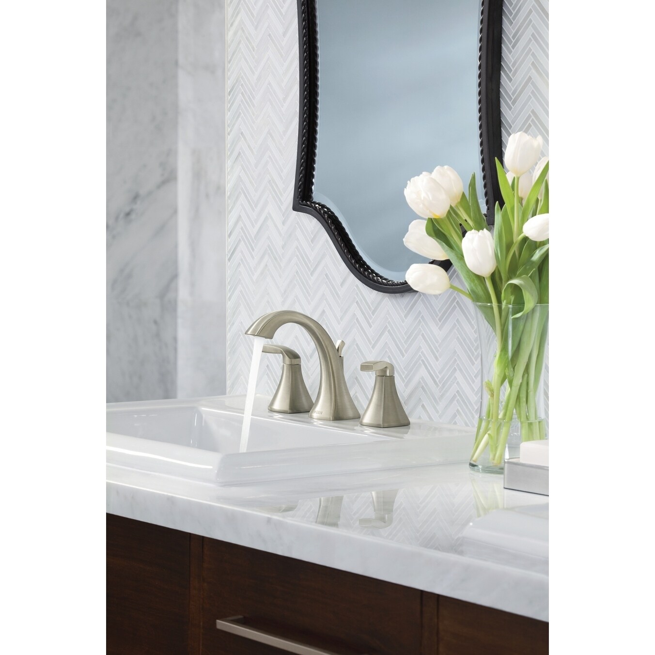 moen voss bathroom accessories