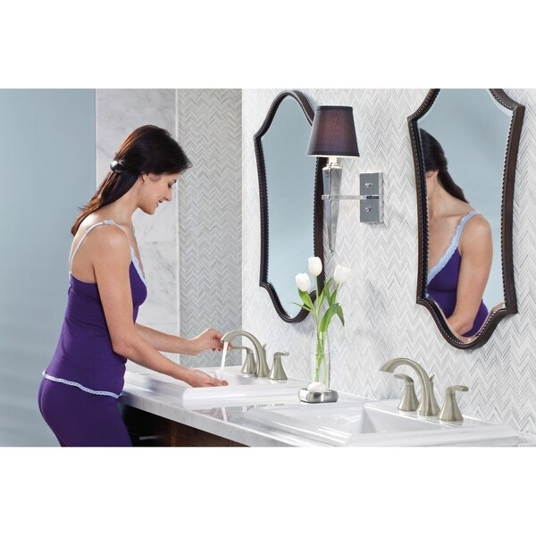 moen voss bathroom accessories