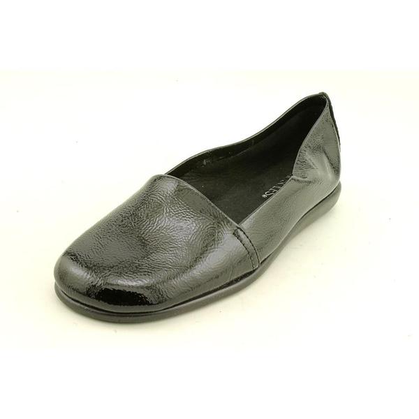 wide patent leather shoes