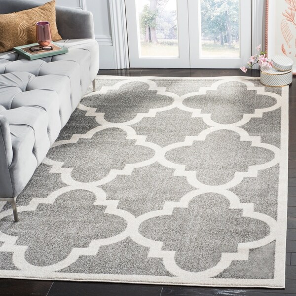Safavieh Indoor/ Outdoor Amherst Dark Grey/ Beige Rug - 8' x 10'