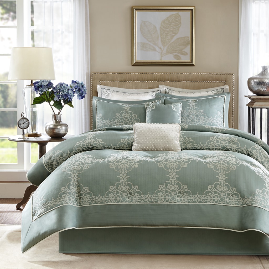 Shop Madison Park Signature Arlington 8-piece Comforter Set - Free 