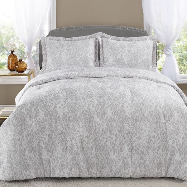 Patti LaBelle Snow Leopard 3-piece Comforter Set