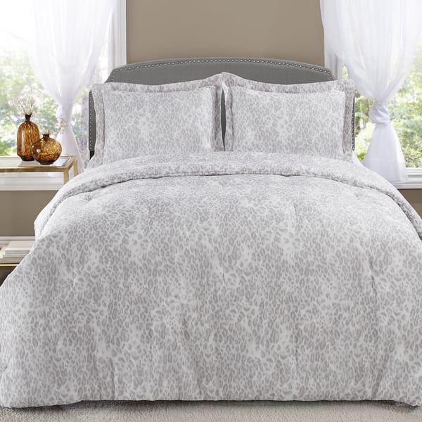 Shop Patti Labelle Snow Leopard 3 Piece Comforter Set Overstock