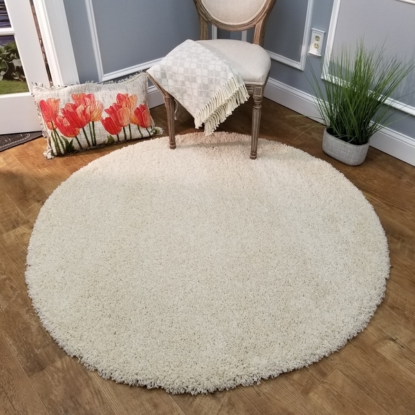 Maxy Home Ivory Shag Area Rug Single Solid Color (5' Round ... (600 x 600 Pixel)