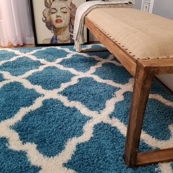 Maxy Home Shag Moroccan Trellis Turquoise Blue and Ivory Area Rug (5' x 7') - 5' x 7'
