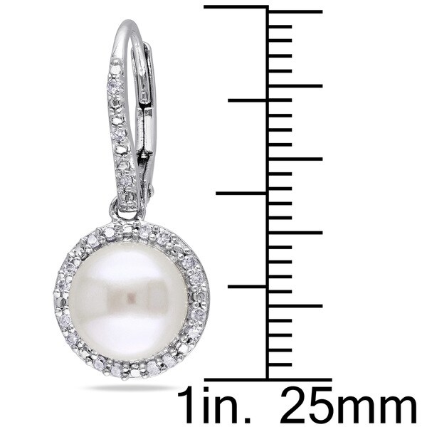 Miadora Silver Cultured Pearl and 1/5ct TDW Diamond Earrings (H-I, I2-I3) (8-8.5 mm)