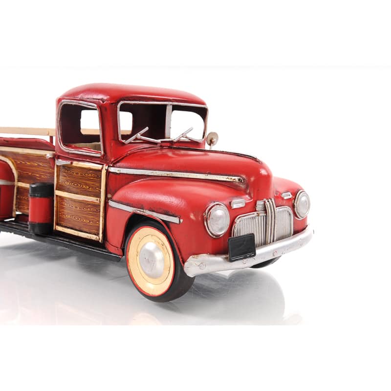 1942 Fords Pickup 1:12 Scale Model