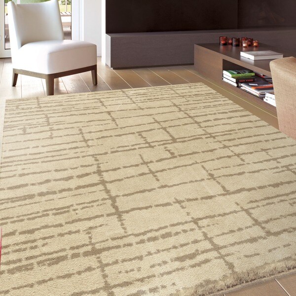 Shop Carolina Weavers Sherwood Collection Logan Beige Area Rug 7'10 x