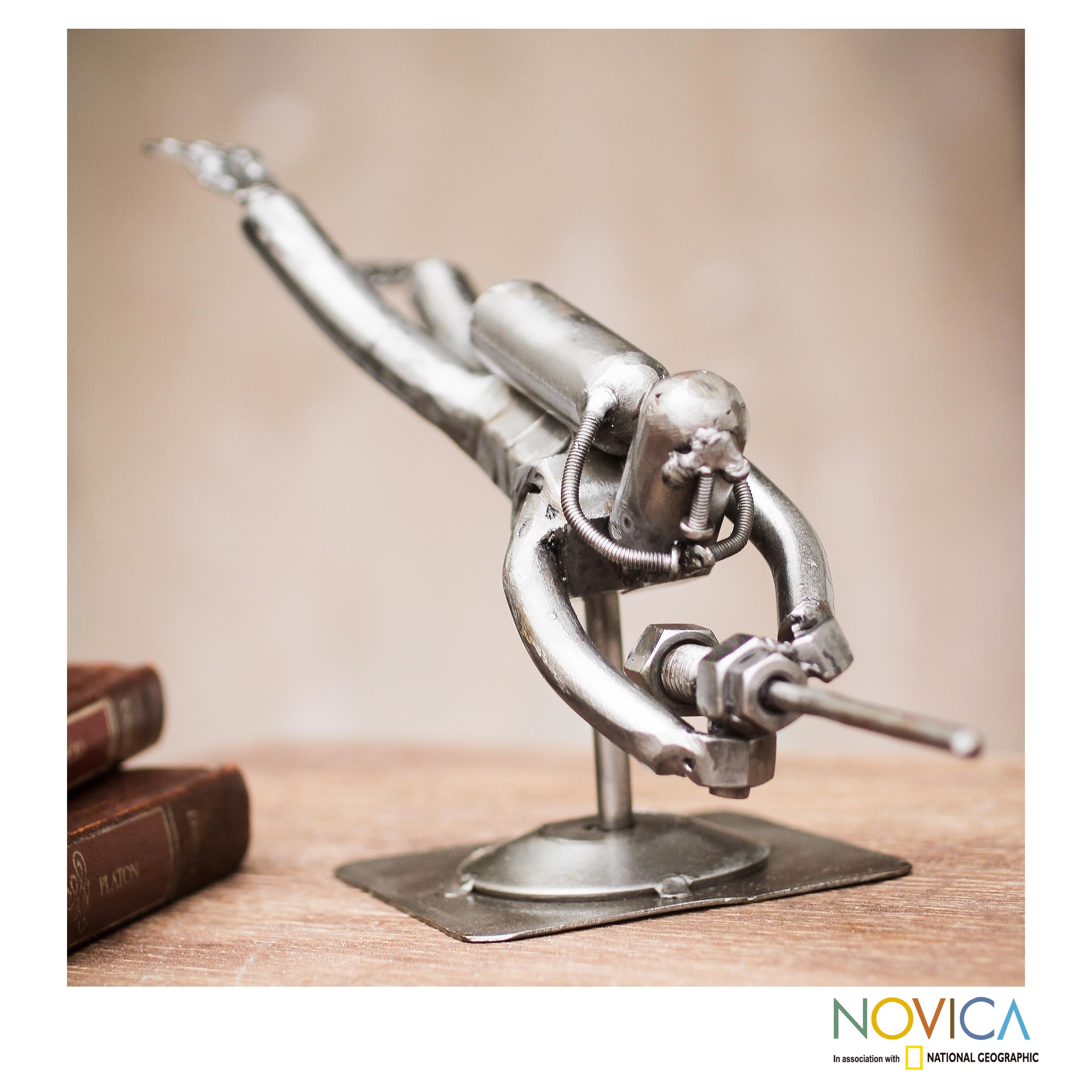 Handmade Recycled Metal 'Rustic Scuba Diver' Sculpture (Peru)