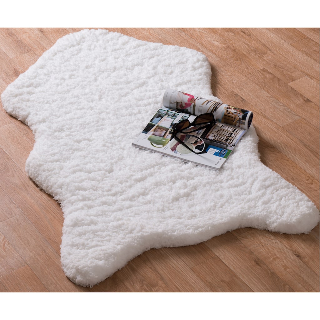 Alexander Home Raquel Hand-tufted Faux Sheepskin Rug