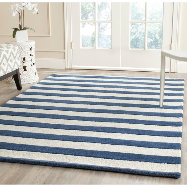 Safavieh Handmade Cambridge Nautical Stripe Navy/ Ivory Wool Rug - 5' x 8'