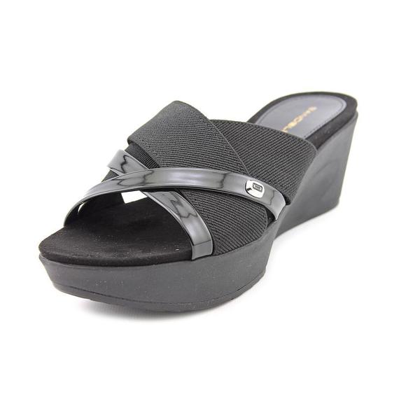 navy bandolino sandals