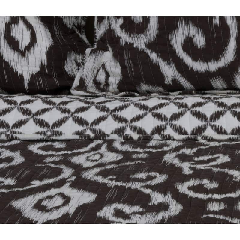 Superior Cotton Traditional Reversible Quilt and Sham Set