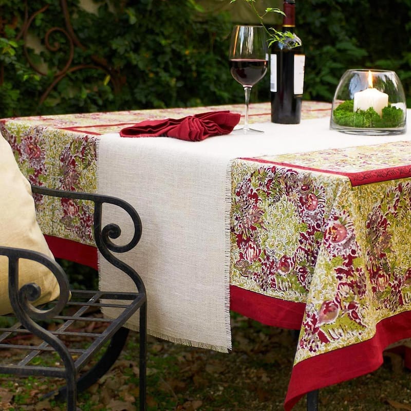 Couleur Nature Winter Garden Wreath Square Tablecloth