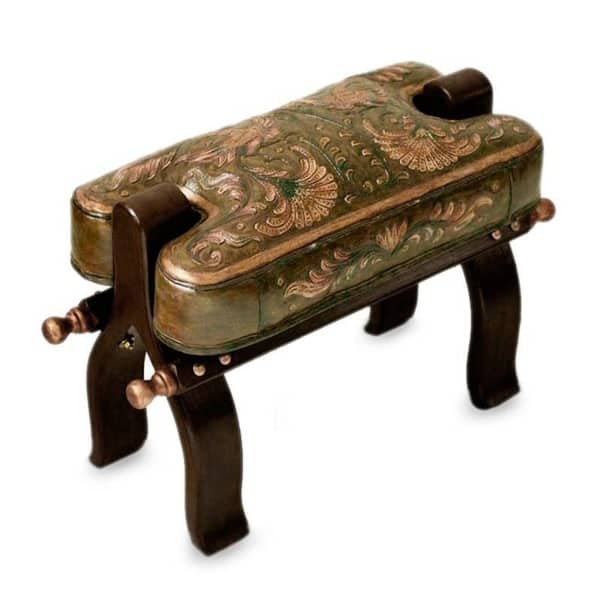 Handmade Bird of Paradise Mohena Wood Leather End Table (Peru)