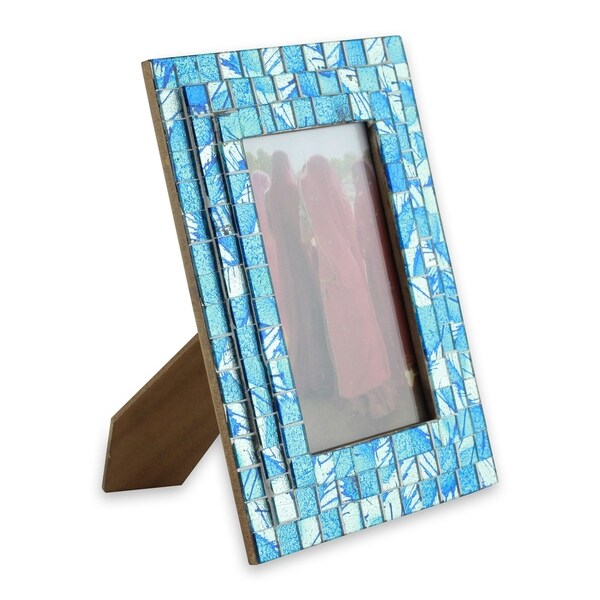 Handmade Silver Beach Glass Mosaic Photo Frame - 4' x 6' (India)