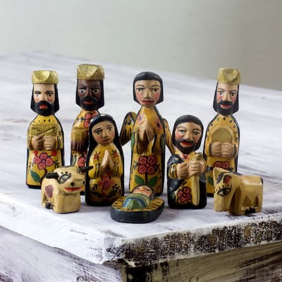 Handmade Set of 9 Pinewood 'Rejoice' Mini Nativity Scene (Guatemala) - 3 H & 0.4 H