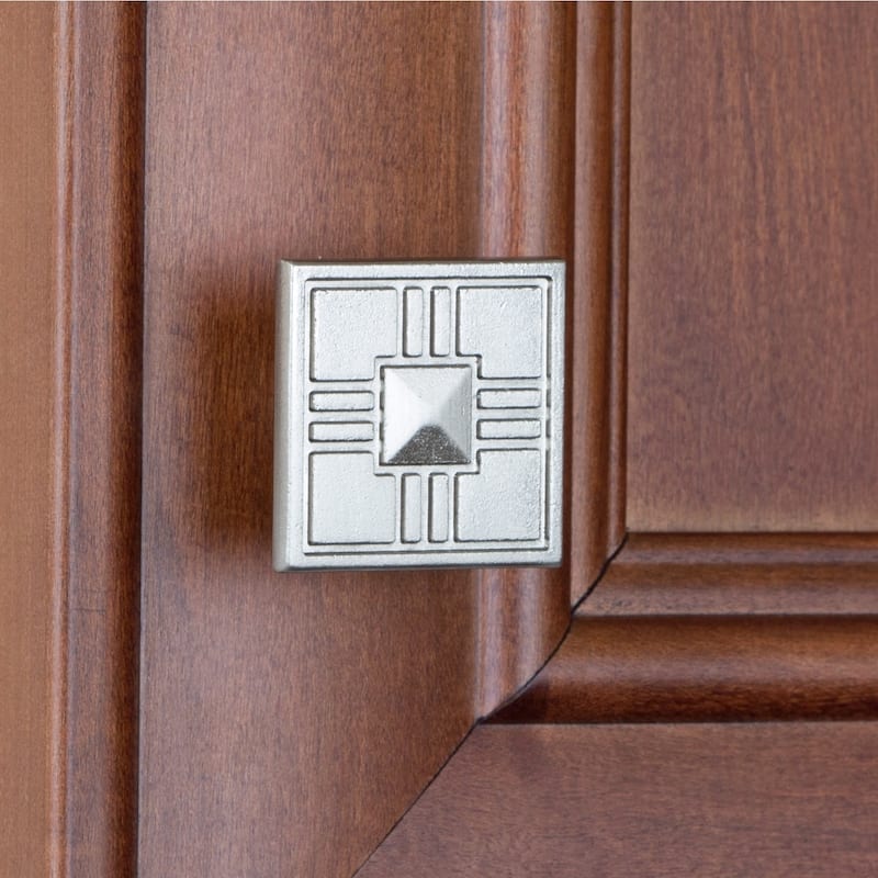 GlideRite 1.25-inch Craftsman Series Satin Nickel Square Cabinet Knobs (Pack of 10)