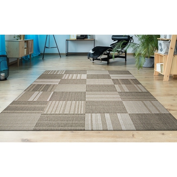 Hampton Pastiche Beige-Cream Indoor/Outdoor Area Rug - 3'11" x 5'7"