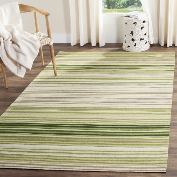 Safavieh Hand-woven Marbella Green Wool Rug - 9' x 12'