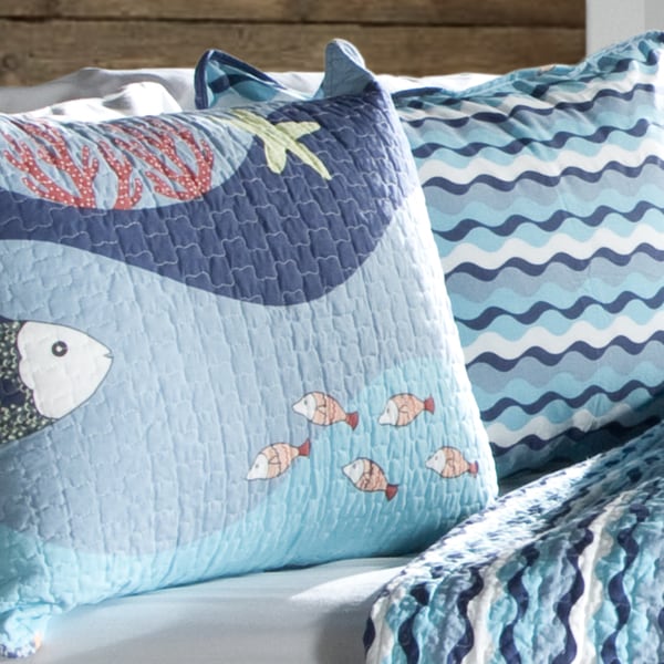 Twin Quilt - Patchwork featuring Whales and Blue Waters fashion