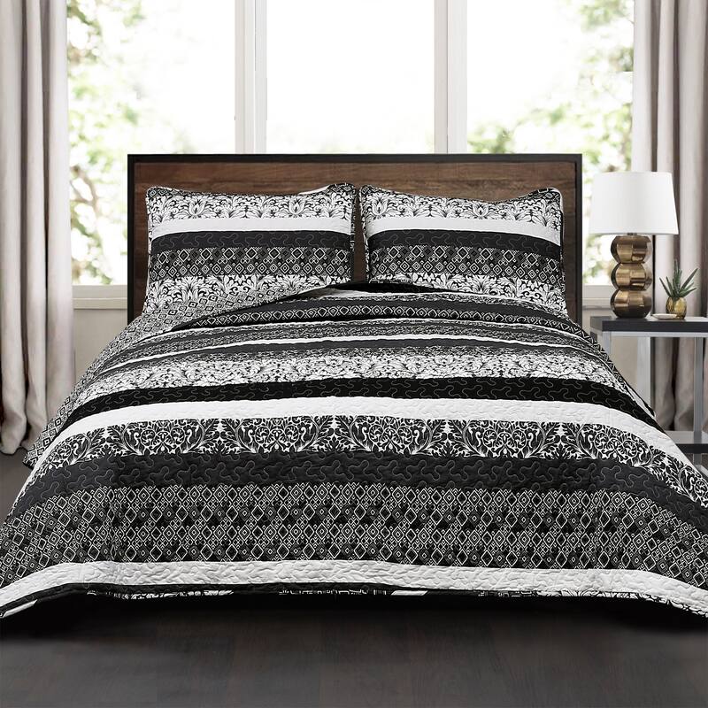 The Curated Nomad La Boheme Striped 3-piece Quilt Set