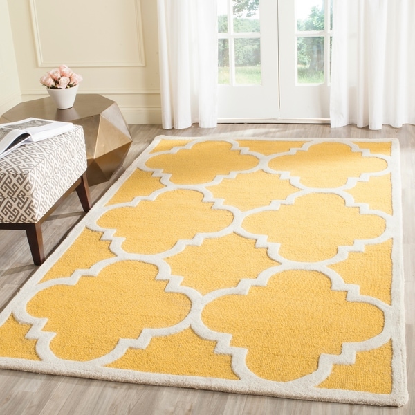 Safavieh Handmade Cambridge Gold/ Ivory Wool Rug - 10' x 14'