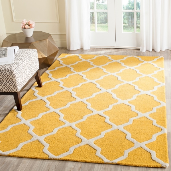 Safavieh Handmade Cambridge Gold/ Ivory Wool Rug - 10' x 14'