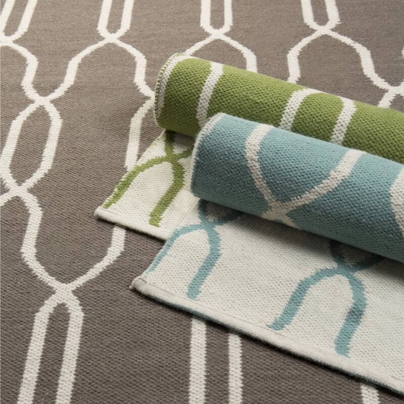 Hand Woven Thelma Wool Geometric Area Rug