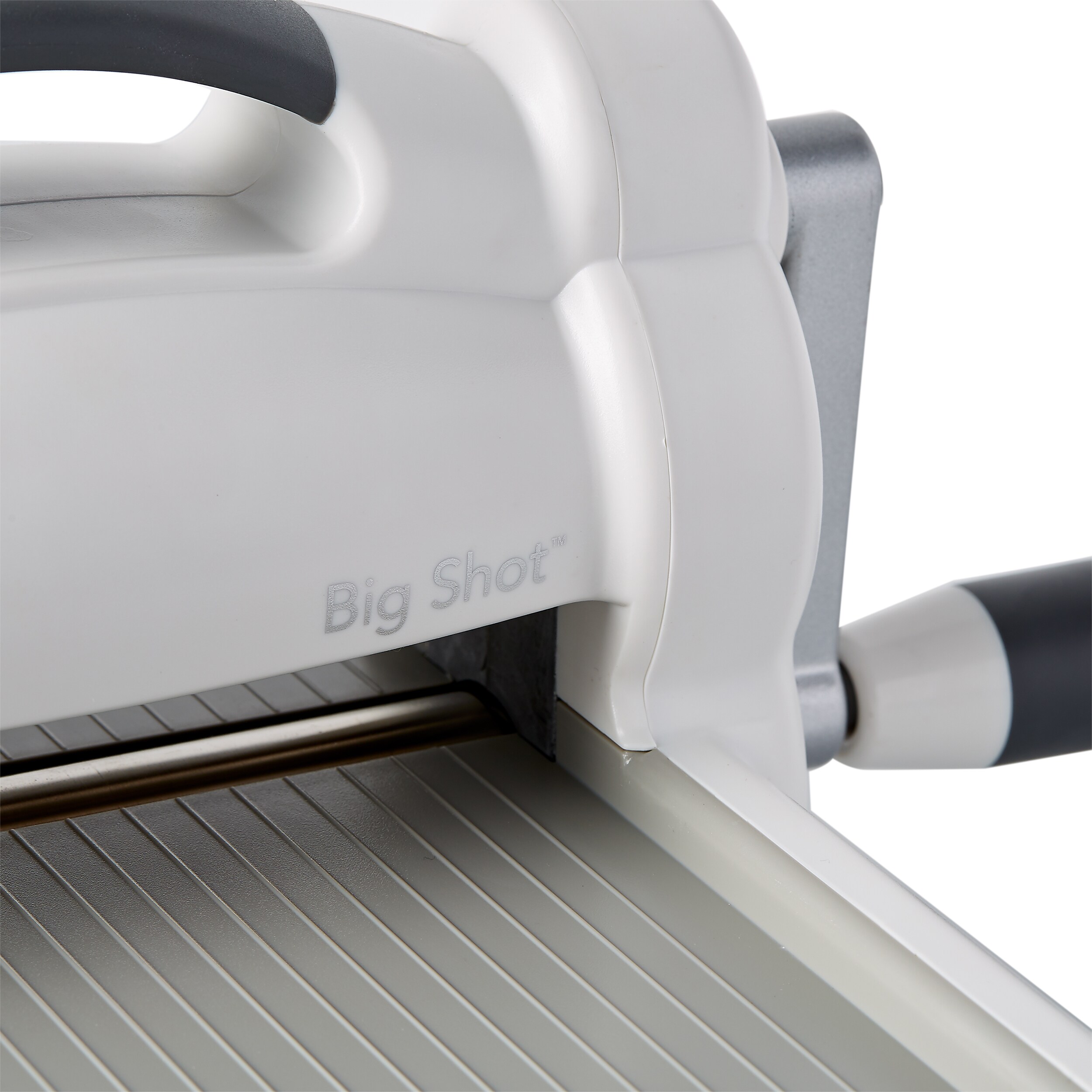 Sizzix Big Shot Plus Die Cutting Machine Starter Kit Bundle - Bed Bath &  Beyond - 10540227