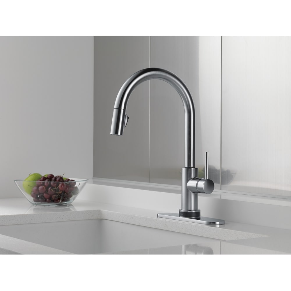 Single Handle Pull-Down Kitchen Faucet in Chrome 9159-DST