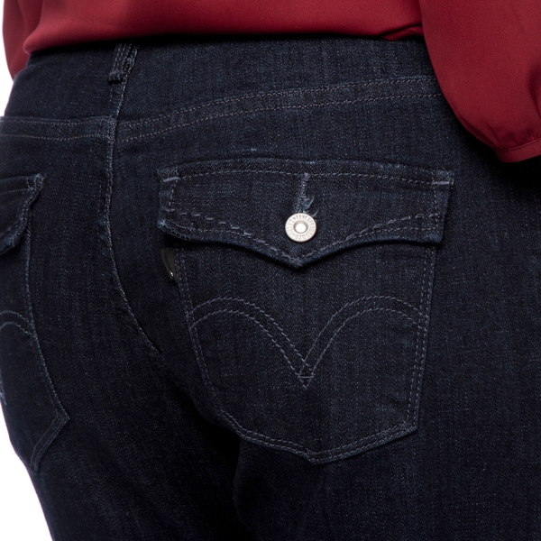 womens levis with button back pockets