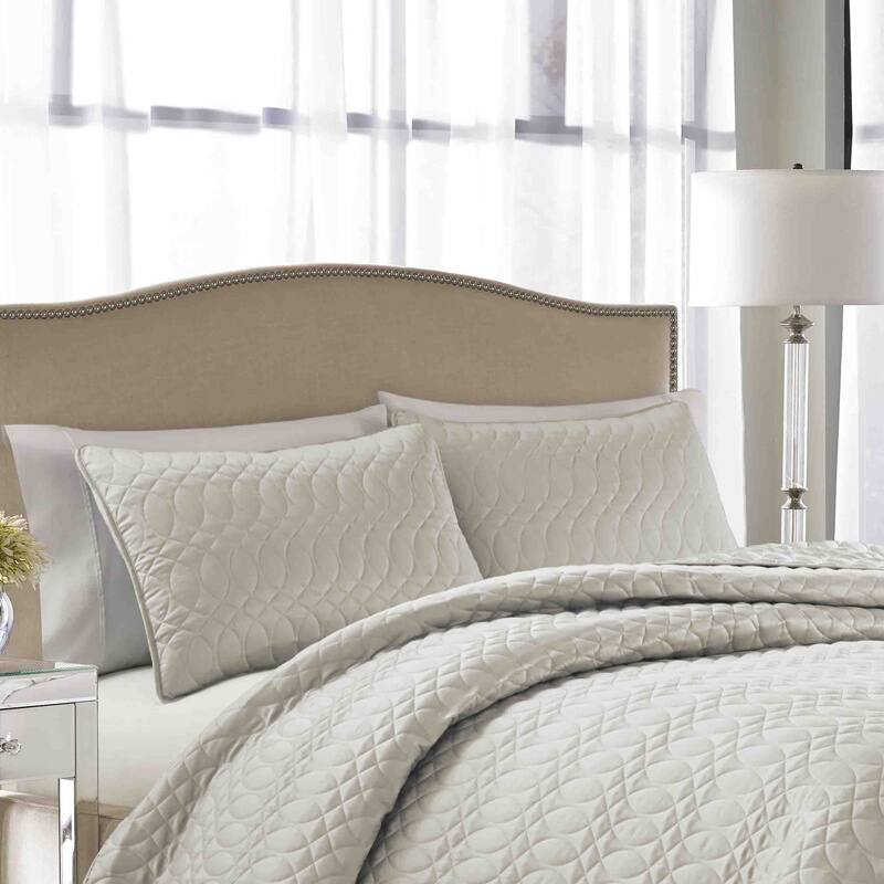 Nicole Miller Splendid Cream Quilted 3-Piece Bedspread Set