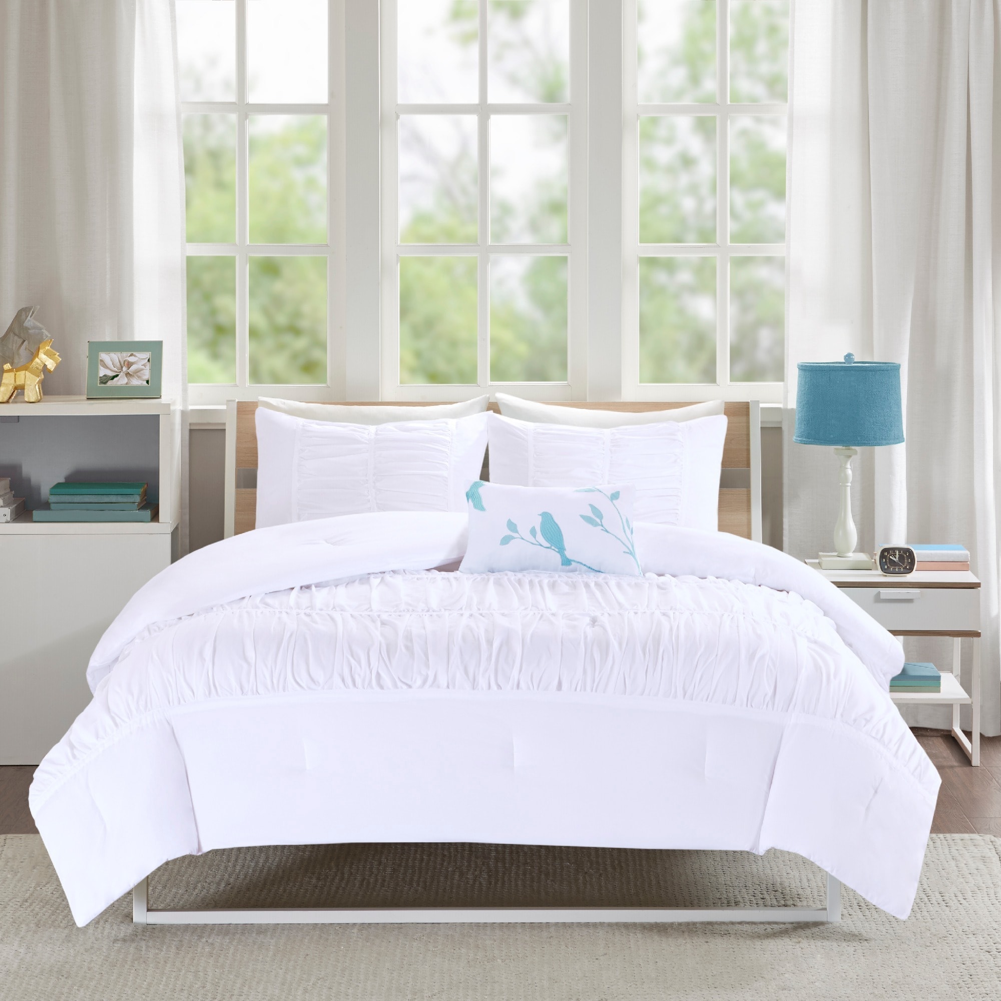 Shop Mi Zone Tatiana White Comforter Set On Sale Overstock