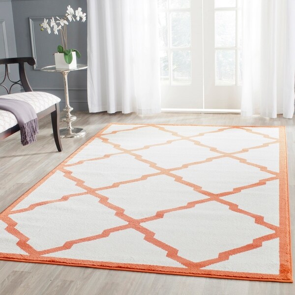 Safavieh Indoor/ Outdoor Amherst Beige/ Orange Rug - 8' x 10'