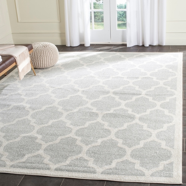 Safavieh Indoor/ Outdoor Amherst Light Grey/ Beige Rug - 9' x 12'