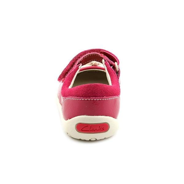 clarks girls slip on shoes