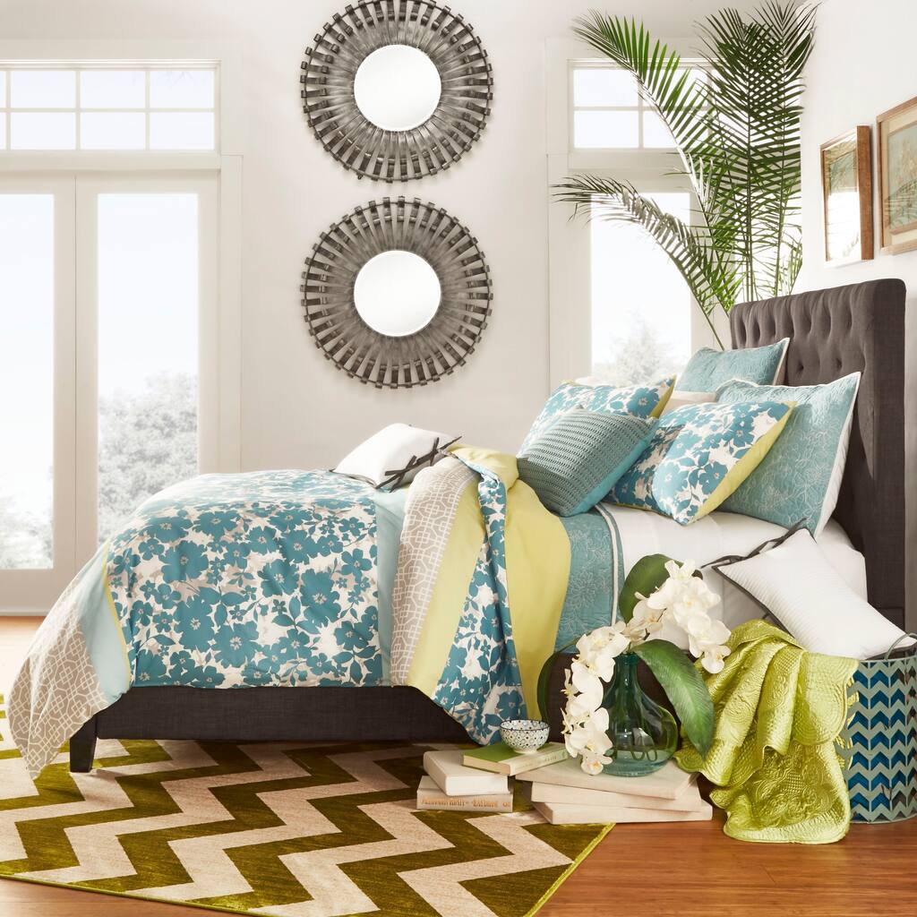 Sophie Tufted Upholstered Bed by iNSPIRE Q Classic